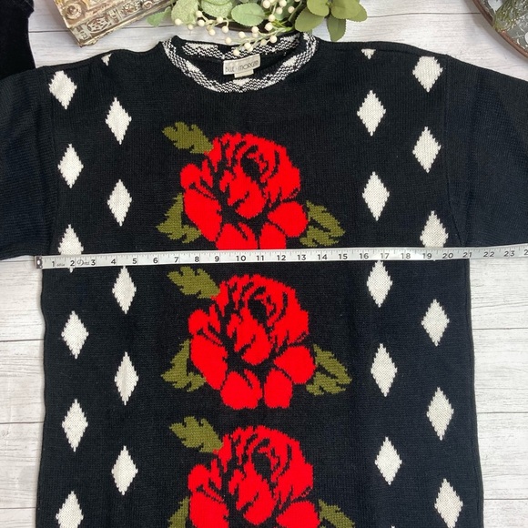 Vintage 80’s Blue Morgan Floral Sweater - Picture 3 of 9